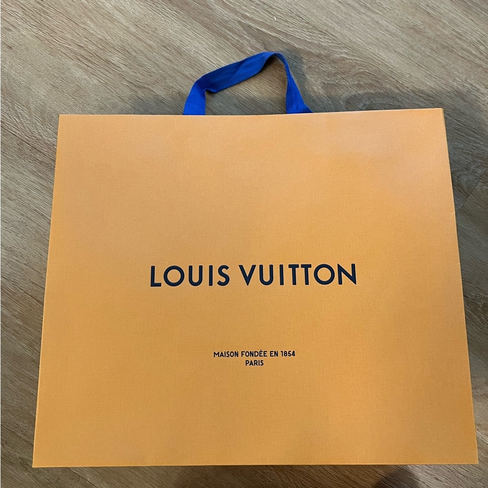 LOUIS VUITTON SHOPPING BAG
